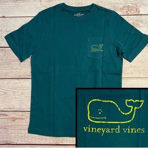 📌🆕 Vineyard Vines • T-shirt